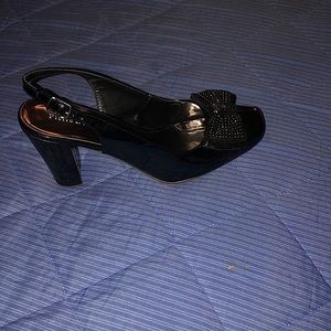 Pierre Dumas, size 9, black, sling back pump
